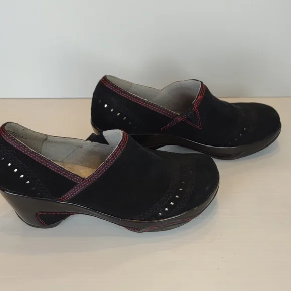 J-41 Black and Red Mules - Picture 6 of 16